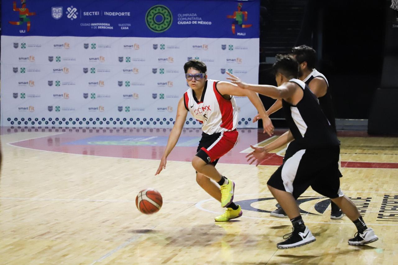 EL baloncesto hizo vibrar el Palacio de los Deportes en las finales de la  Olimpiada Comunitaria de la Ciudad de México